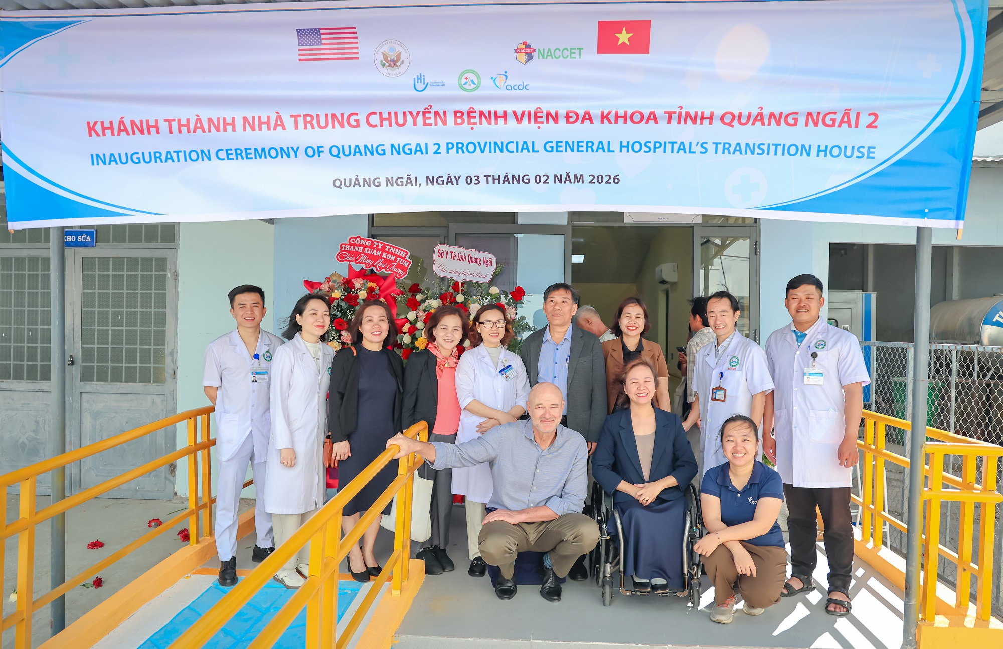 Quang Ngai: Handover of equipment and inauguration of a transition house